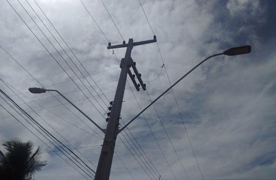 Prefeitura leva mais luminárias de LED para Comunidade Saúde