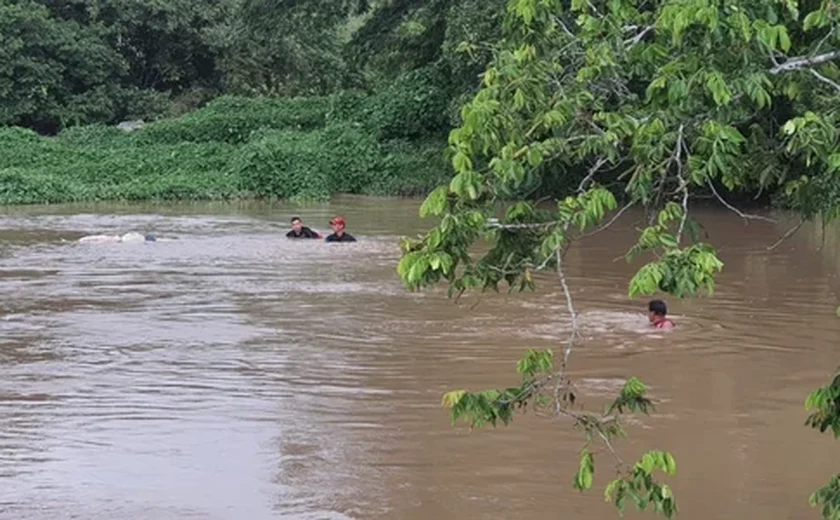 Corpo de mulher é encontrado boiando no rio Mundaú, em Murici