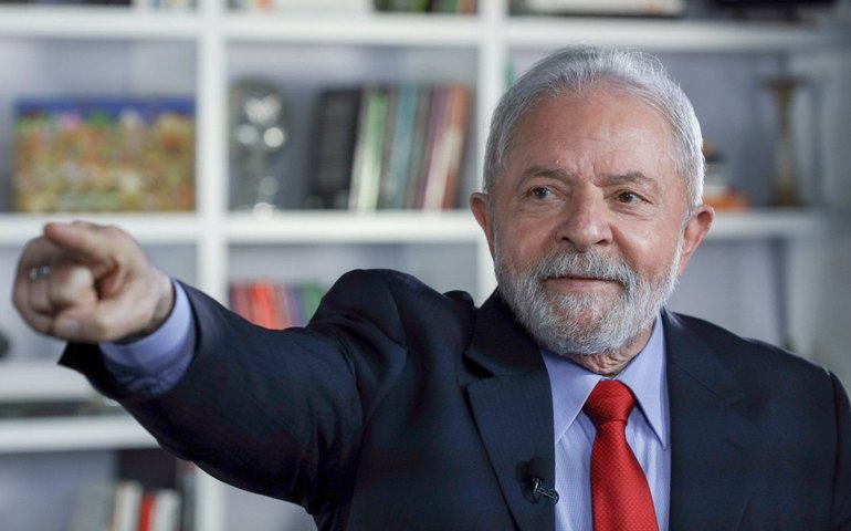 Lula parabeniza Argentina pela vitória da copa em mensagem no Twitter