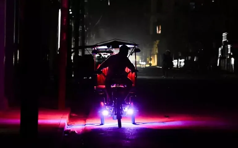 Energia elétrica é restabelecida em Cuba em meio a ameaça de invasão dos EUA