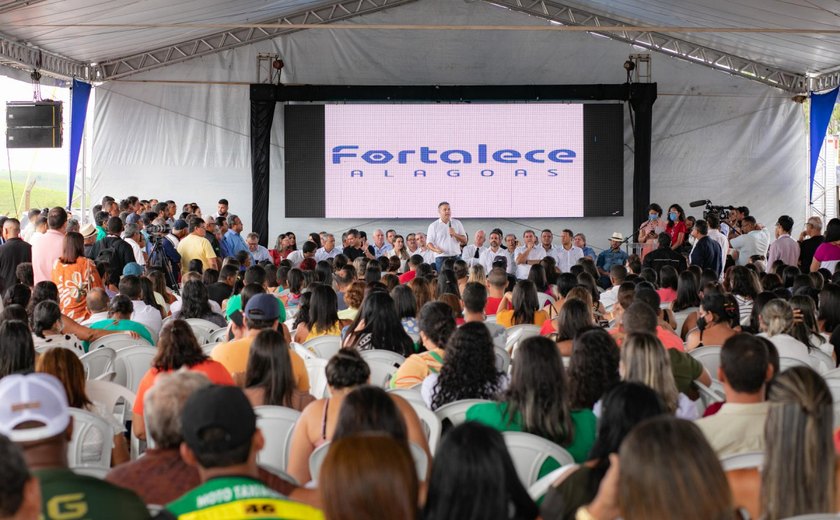 Renan Filho leva pacote de investimentos a Murici