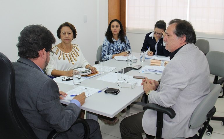 Disque-denúncia para coibir adoção ilegal passa a funcionar nos fins de semana