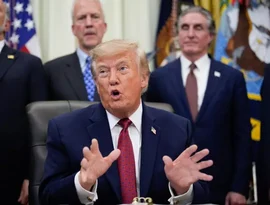 'Terrorista ou louco', diz Trump sobre copiloto que tentou derrubar avião