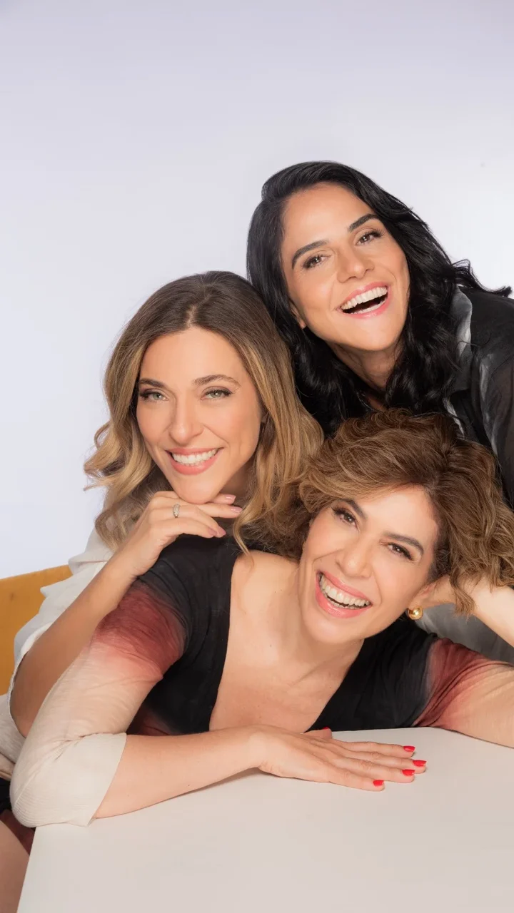Júlia Rabello, Maria Clara Gueiros e Priscila Castello Branco chegam a Maceió com o espetáculo “Agora é que são elas”