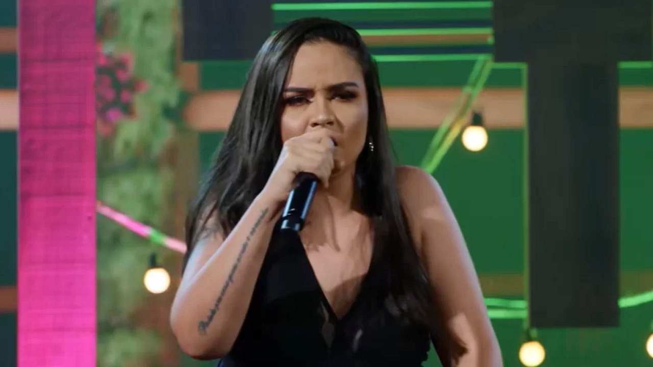 Cinco meses após morte de Maurílio, Luiza faz primeiro show solo