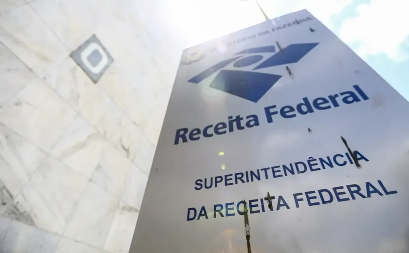 Receita paga nesta quinta-feira restituições de lote residual do IRPF