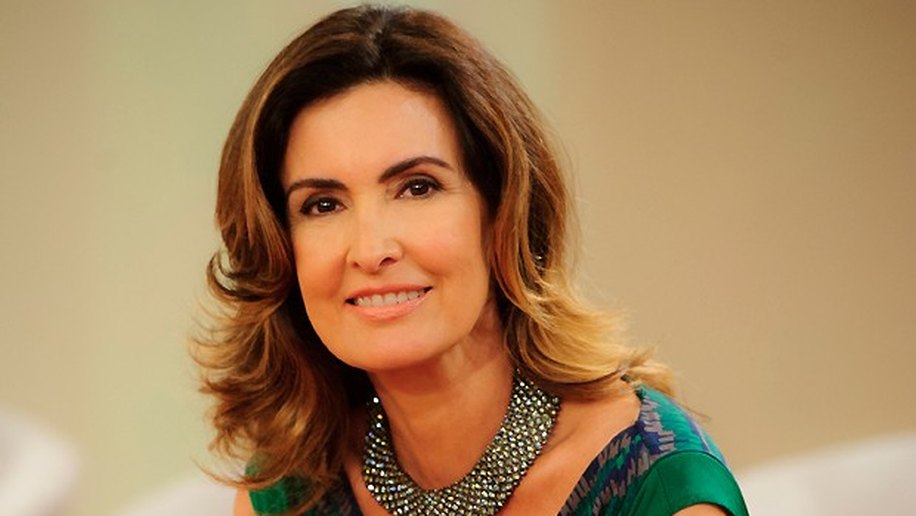 Fátima Bernardes se casará dentro de dois anos, diz sensitiva