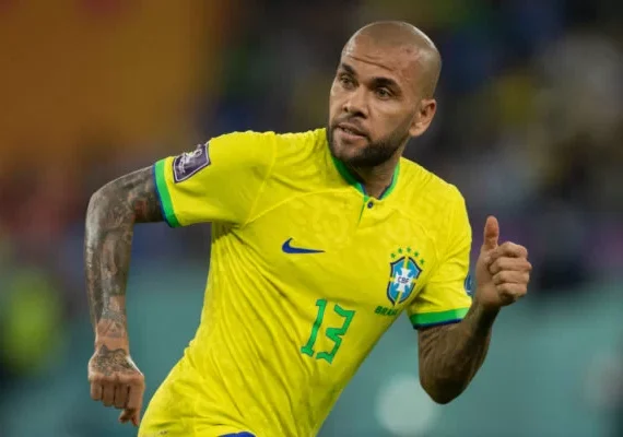Daniel Alves é detido na Espanha após denúncia de assédio sexual