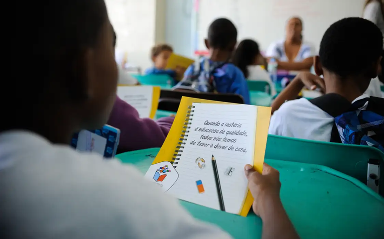 Critérios de distribuição do Fundeb podem ser aprimorados, dizem debatedores
