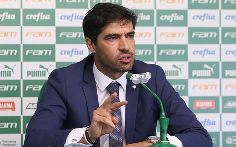 Abel Ferreira cita ‘calendário maluco’ e não promete jogo bonito no Palmeiras
