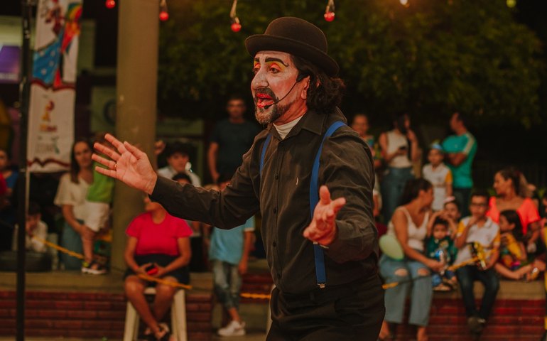 Rueiro — Festival de teatro de rua leva arte e encanto para o lago do Goití em Palmeira dos Índios