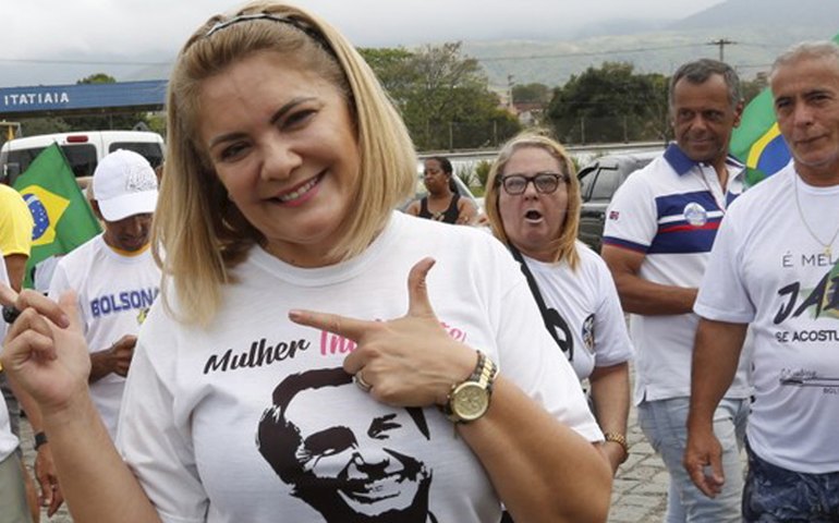 Ex de Bolsonaro pagou 35% do valor avaliado por imóvel