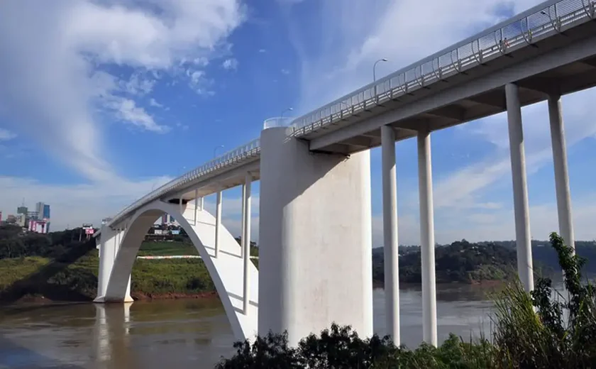 A Ponte da Amizade e a segurança na fronteira