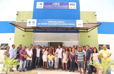 Prefeito Arthur Freitas entrega novo veículo e UBS para fortalecer Saúde de Santana do Mundaú   