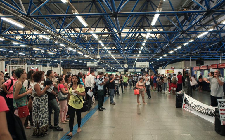 Linha 5-Lilás do metrô sofre falha e é paralisada nesta sexta-feira em São Paulo