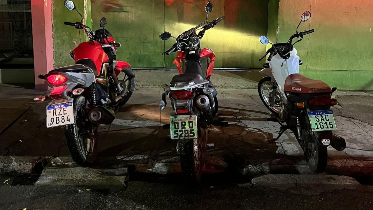 PM recupera quatro motocicletas com queixa de roubo e prende foragido da justiça durante ações pelo estado
