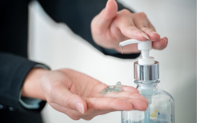 Secretaria de Saúde de Maceió adquire 10 mil frascos de álcool gel para enfrentamento ao covid-19