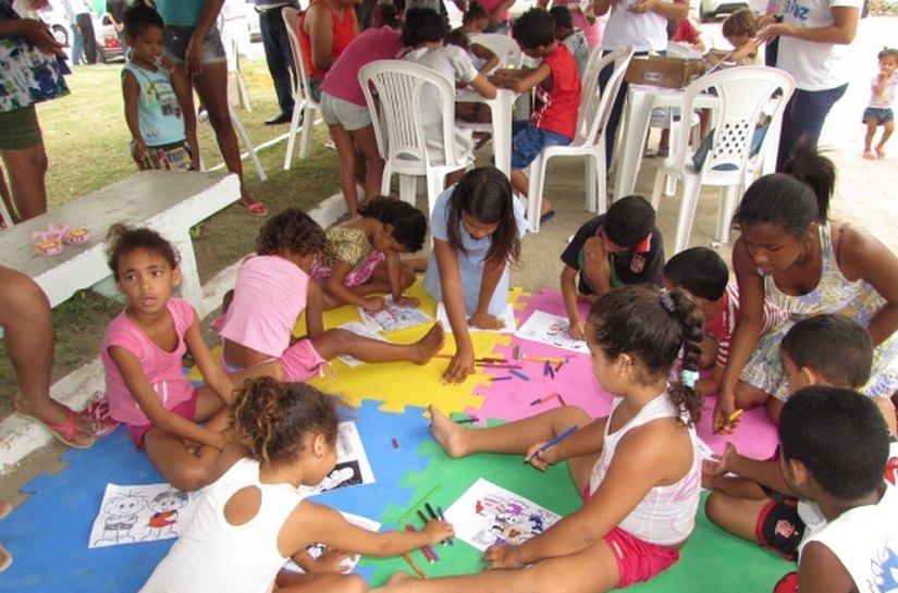 Jovens do Vergel do Lago são atendidos com ações sociais hoje (23)