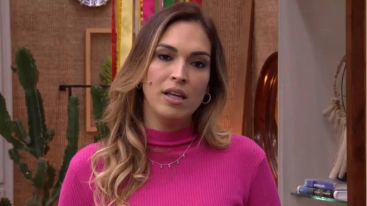 Talitha Morete se retrata ao vivo e agradece apoio de Manoel Soares