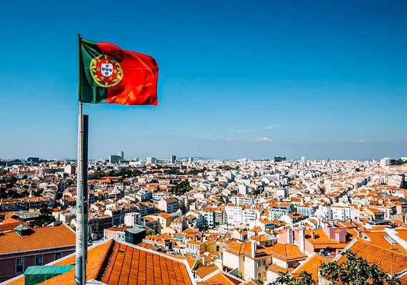 Elevador da Glória: maioria das vítimas mortas em descarrilamento em Lisboa era estrangeira