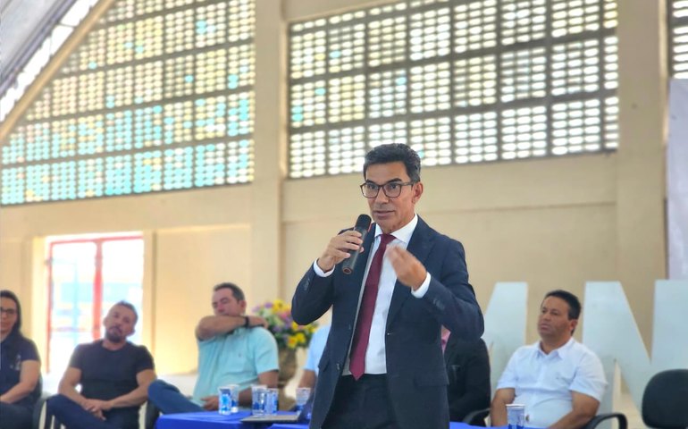 Promotoria de Justiça realiza palestra sobre ética, respeito e cidadania em escola de Minador do Negrão