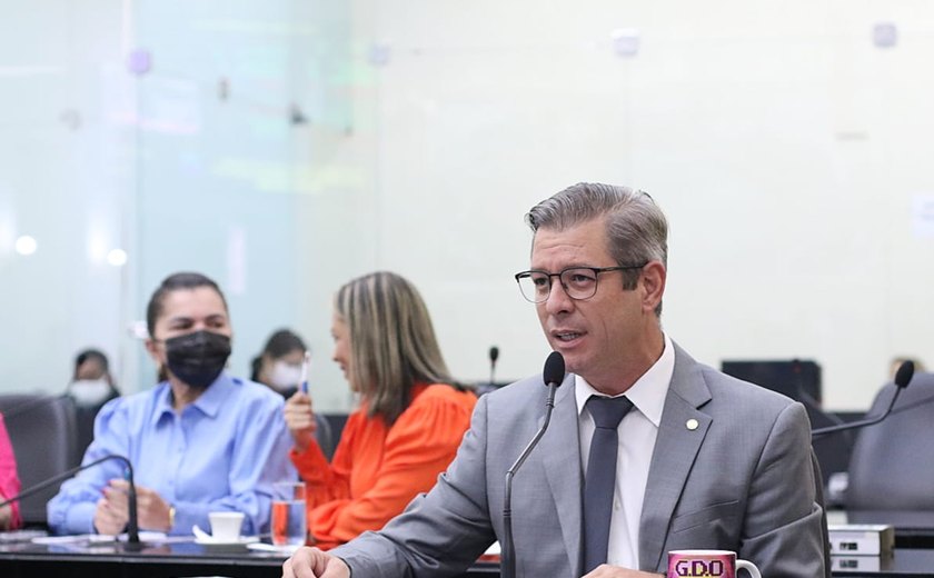 “O poder público teima em não enxergar a situação do complexo lagunar”, afirma Cabo Bebeto