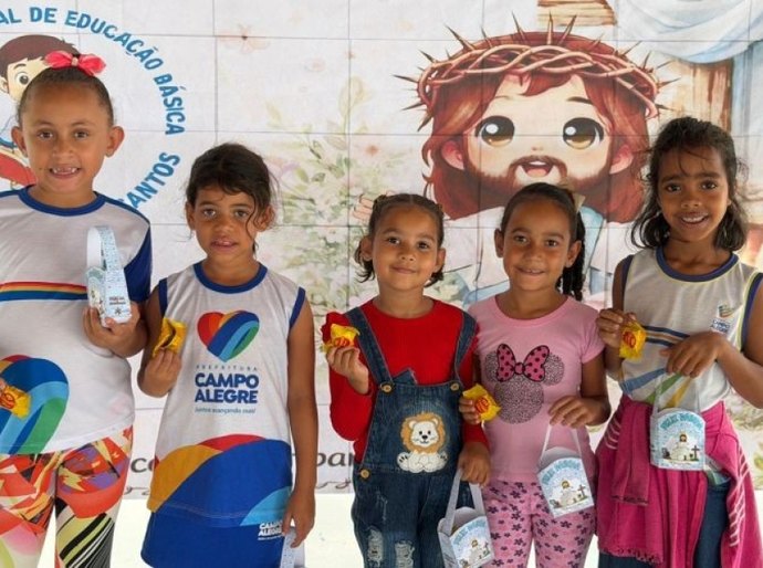 Páscoa: Prefeitura de Campo Alegre realiza a distribuição de chocolates para todos os Alunos da Rede Municipal de Ensino