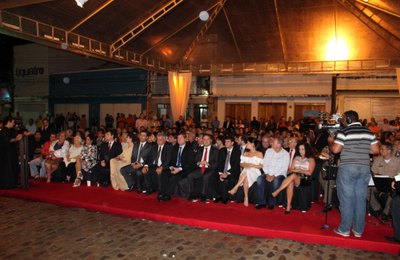 Renan completa 62 anos, sendo 38 de vida pública. Fez muito, mas não conseguiu passar a simplicidade aos seguidores