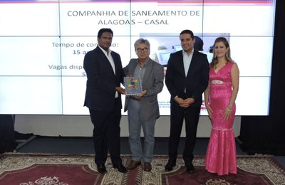 Casal recebe Selo Ressocializador por empregar mais de 80 reeducandos