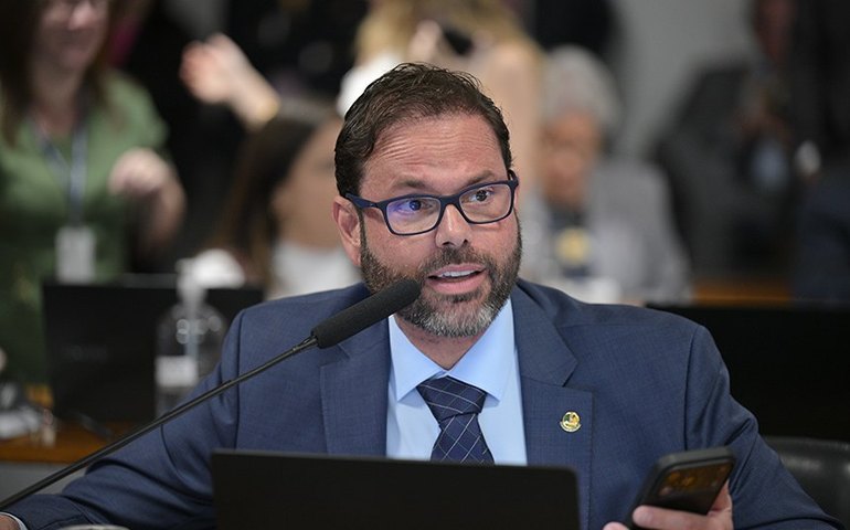 Prazo maior para exames médicos em planos de saúde vai à Câmara