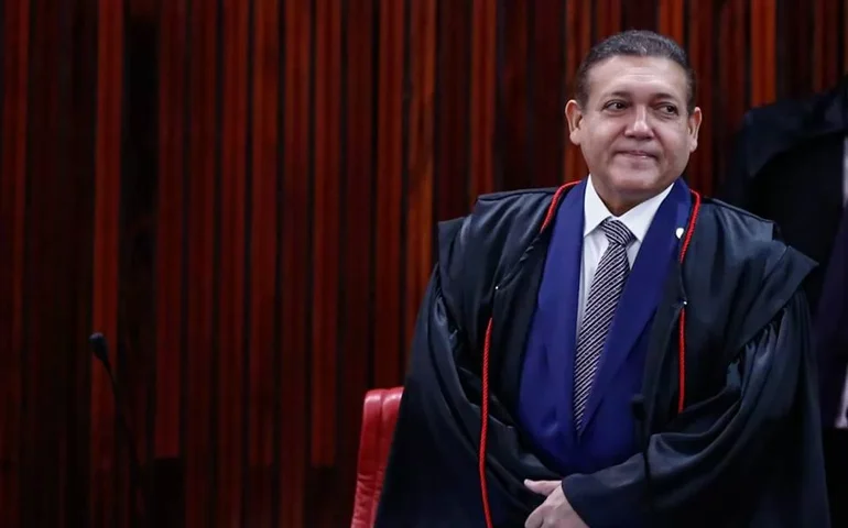 STF decide que vice pode disputar reeleição após substituir temporariamente o chefe do Executivo