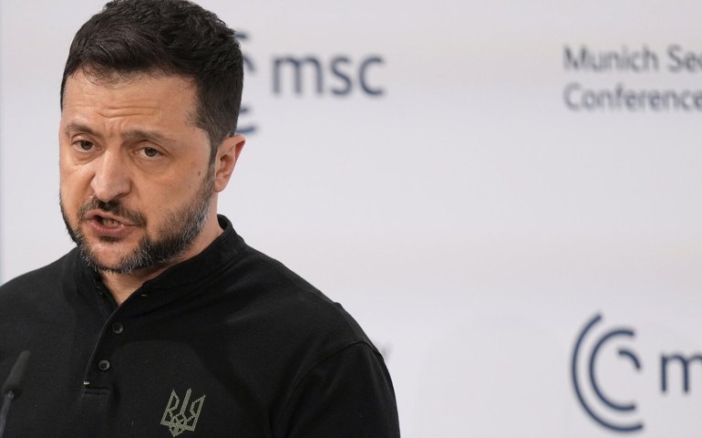 Zelensky sugere que ucranianos que esperam por eleições 'escolham outra cidadania'
