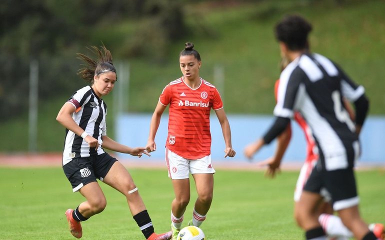 Migrações concentram futuro do futebol feminino no Sul e Sudeste