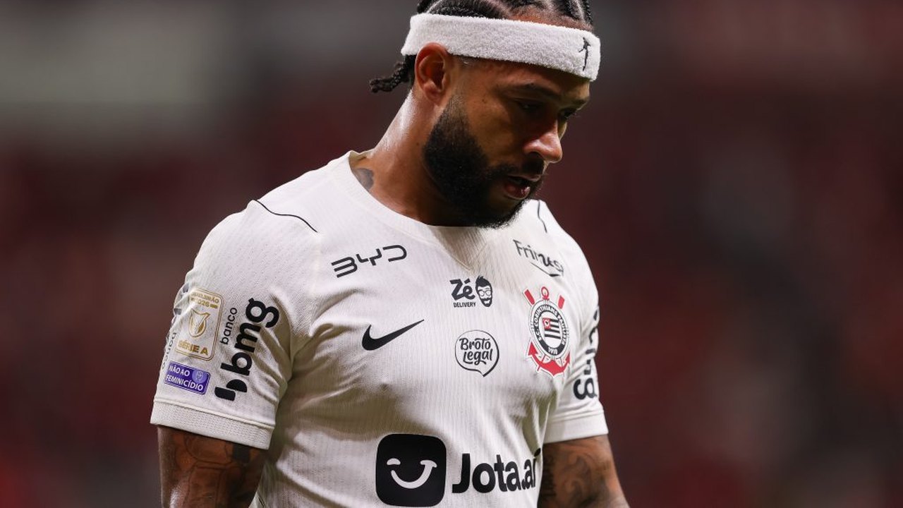 Corinthians demonstra incômodo com postura de Memphis nos bastidores
