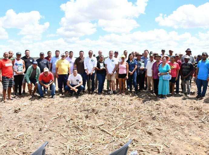 São Miguel dos Campos lança programa Comida na Mesa, que irá garantir renda e alimento para mais de 500 famílias
