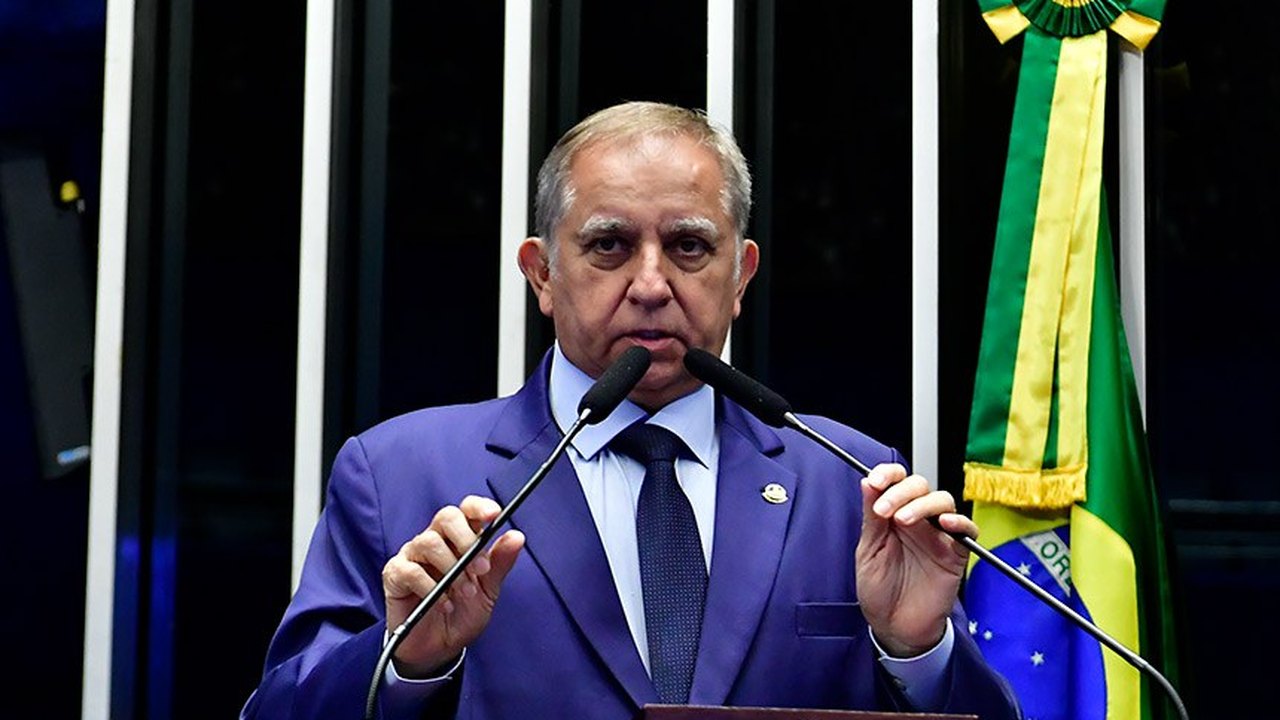 Izalci quer que Haddad explique proposta de novo arcabouço fiscal