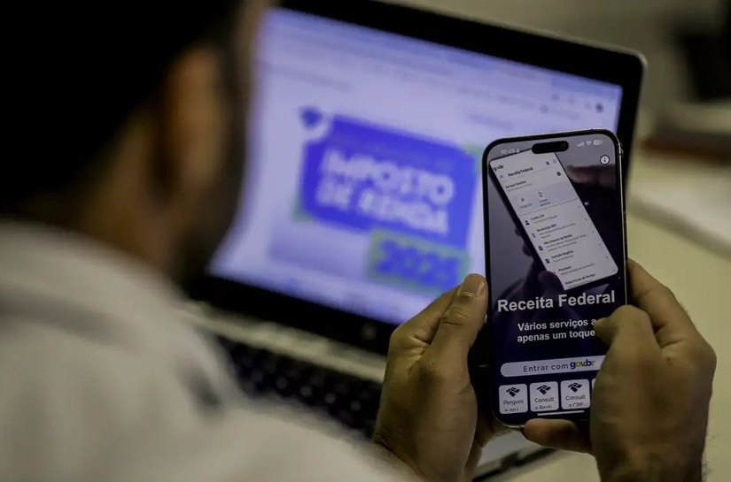 Receita recebe quase 14 milhões de declarações do IR em um mês