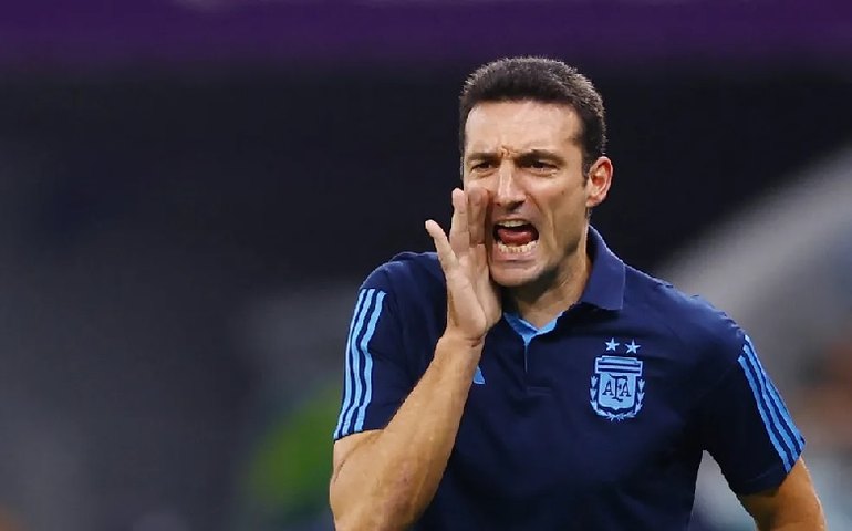 Scaloni coloca Messi acima de Maradona e diz que não reviu final da Copa do Mundo