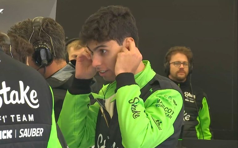 Bortoleto estreia como piloto da Sauber em testes da F1 no Bahrein