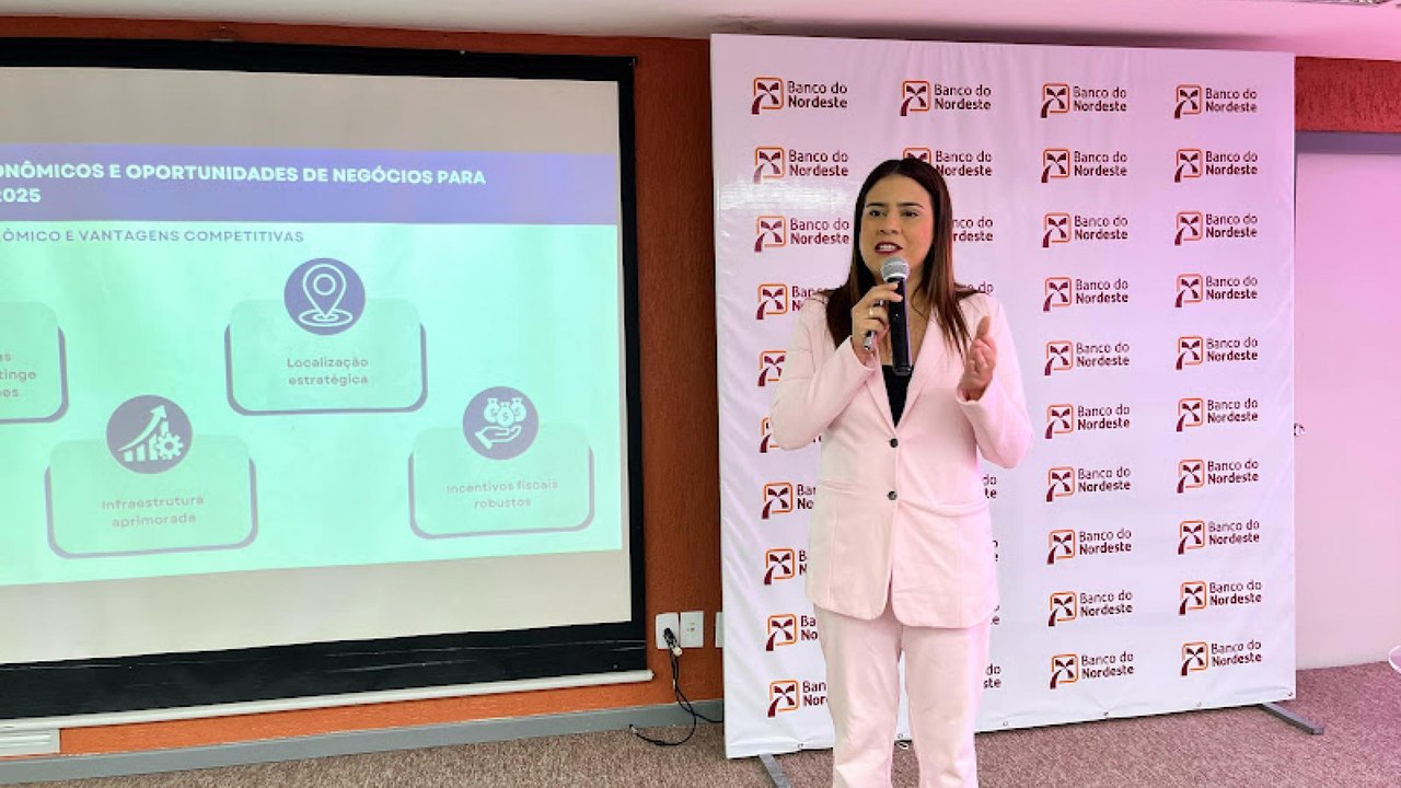 Sedics apresenta os cenários econômicos para AL em 2025, no Fórum de Gestão do Banco do Nordeste