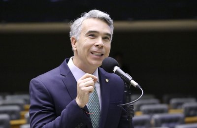 Rafael Brito cobra resposta dura do Estado contra estupros e defende protocolo nacional para proteger vítimas