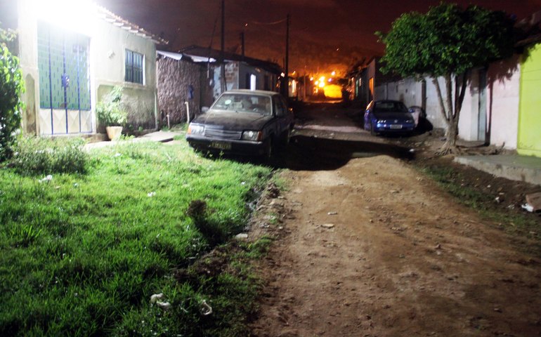 Mesmo com 1,5 milhão para iluminação, Palmeira vive às escuras