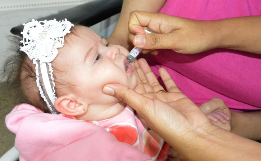 Por que ainda não temos vacinas contra covid para crianças mais novas no Brasil?