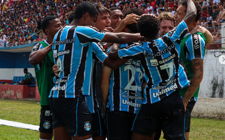 Grêmio empata com o Atlético Guaratinguetá e avança na liderança do grupo na Copinha
