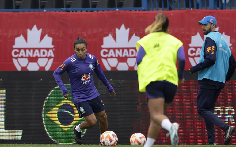 Com Arthur Elias no comando, seleção feminina pega Canadá neste sábado