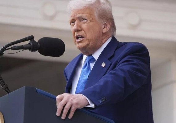 Esforços de paz de Trump são impedidos por sua própria equipe, diz ex-analista do Pentágono