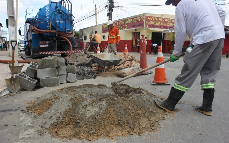 Seminfra recupera galerias de drenagem no Conjunto Eustáquio Gomes