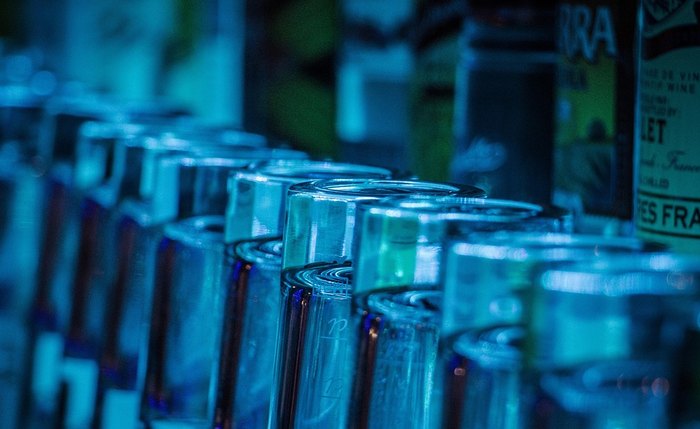 Ação mira organização criminosa com base em Arapiraca e apura envio de cocaína à Europa escondida em garrafas de rum