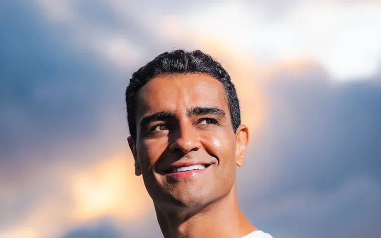 Anúncio de JHC sobre candidatura reacende clima de disputa para 2026