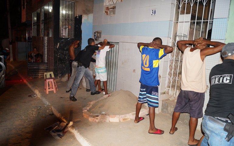 Forças policiais intensificam ações preventivas em Maceió